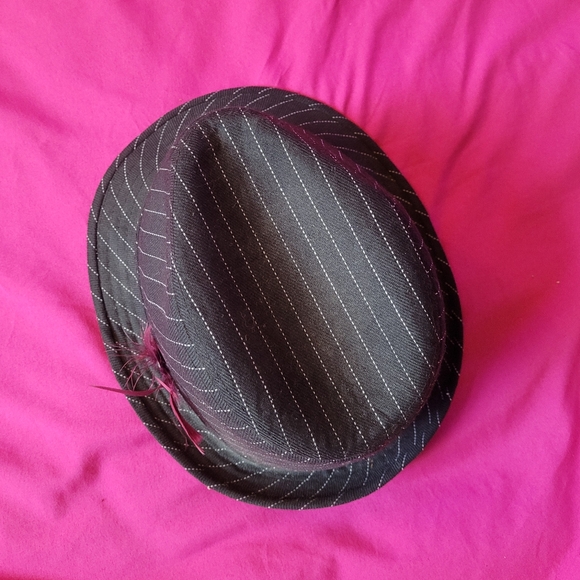 Pinstripe Fedora - Picture 2 of 4